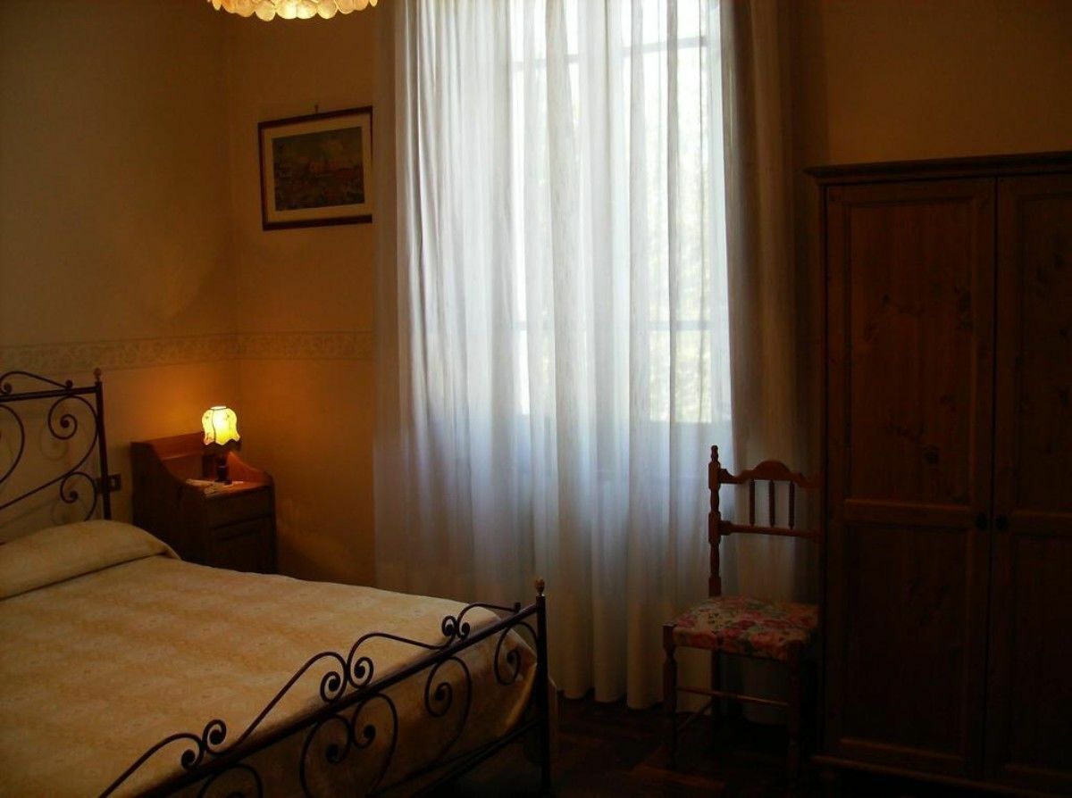 B&B Santa Chiara スルモナ エクステリア 写真